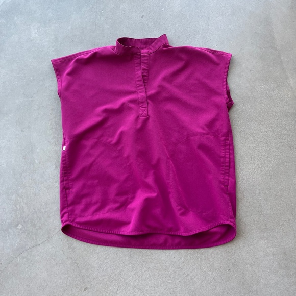 Figs Women's Top and bottom in Magenta - Picture 1 of 6